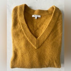 Madewell Westgate V-Neck Sweater in Coziest Yarn